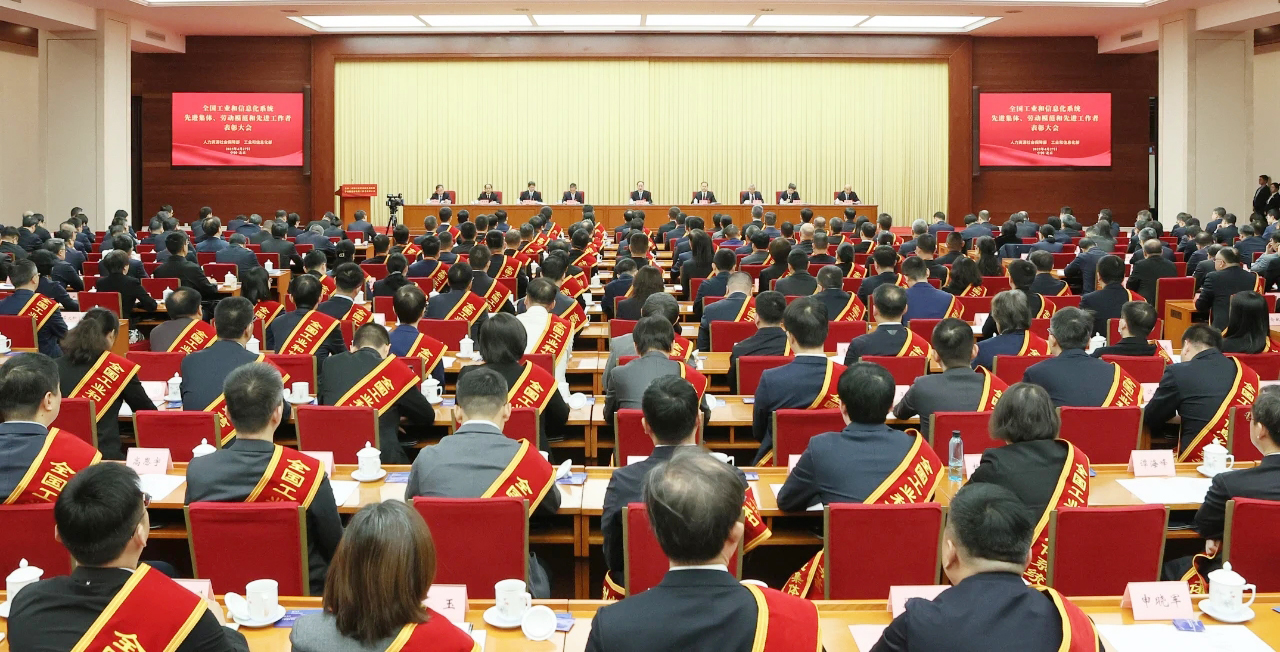 1a139f49-9a6a-46ef-9935-0518f3ad5569